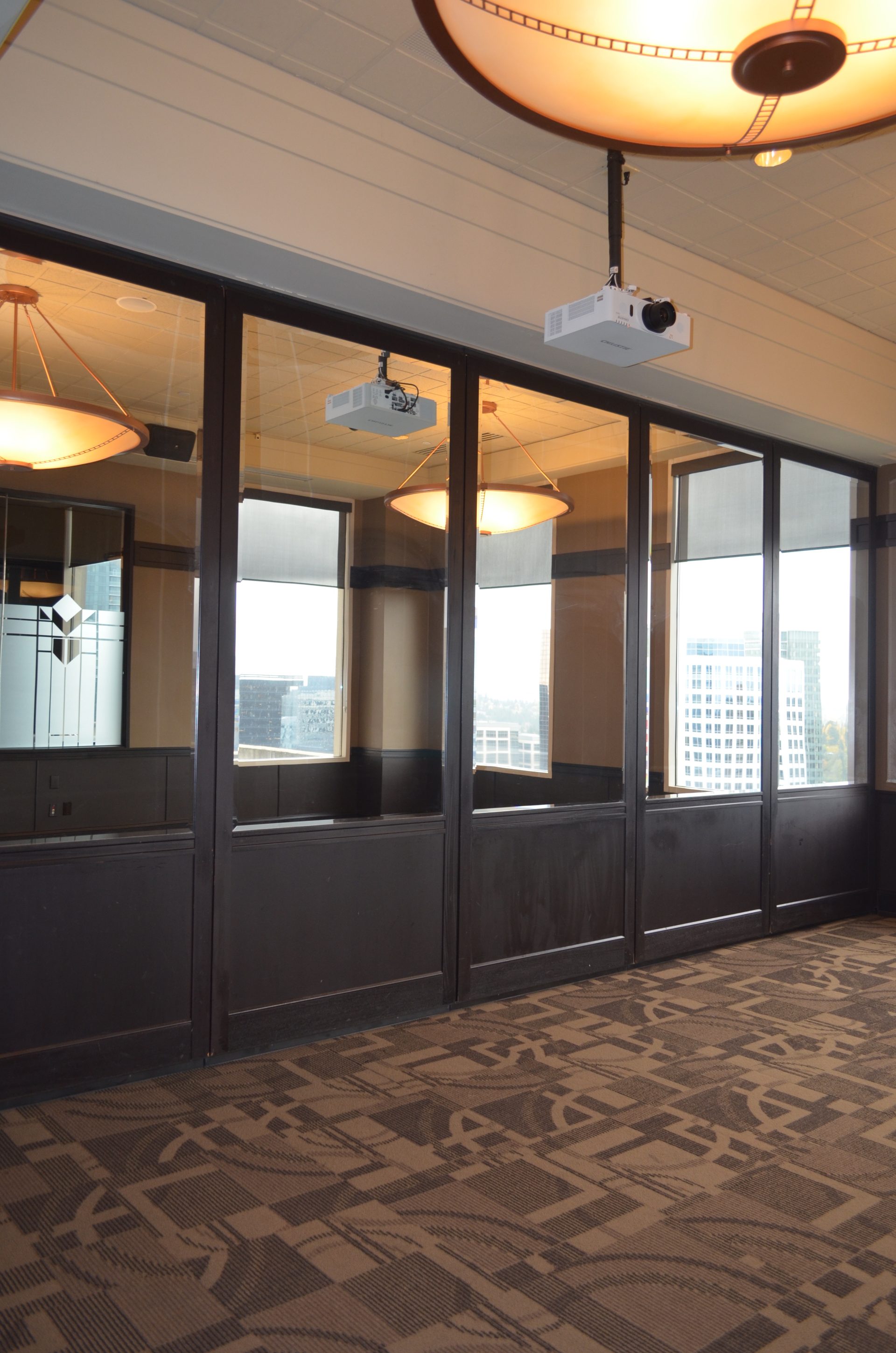 Daniel's Broiler — Hospitality operable partitions